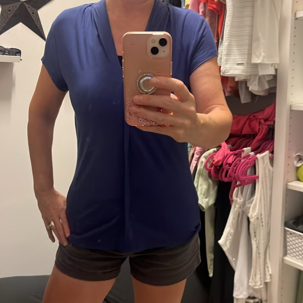 Tahari top